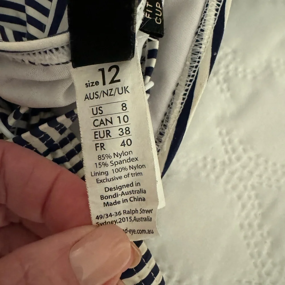 Bond-Eye Australia Striped Twist Tankini Swimsuit Swim Top. Size 8